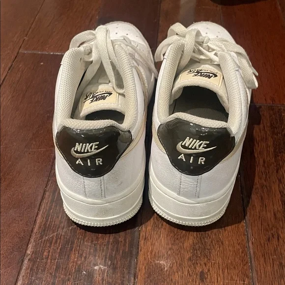 Nike White and Tan Sneakers - Picture 6 of 8